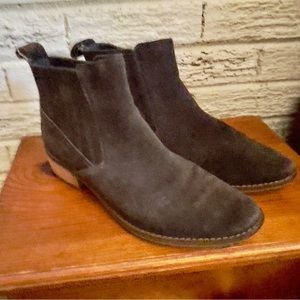 Brown Suede Ankle Booties by Dolce Vita Size 8